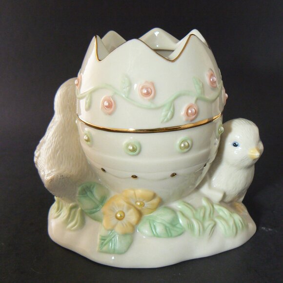 LENOX PETALS & PEARLS CHICK BUD VASE - Picture 4 of 12